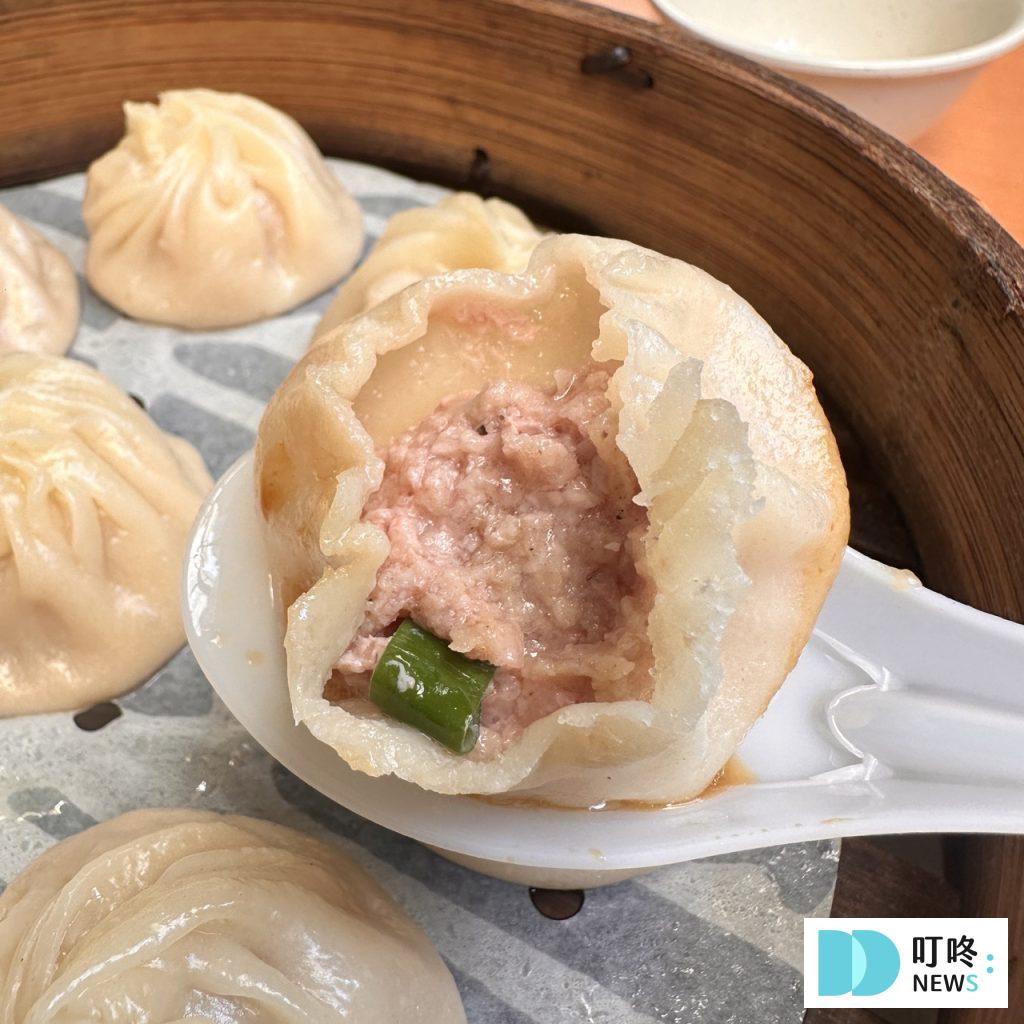 【好公道金雞園】台北必比登美食:深受外國旅客喜愛的中式老字號餐館!小籠包、麻醬麵必點 好公道金雞園_小籠湯包內餡