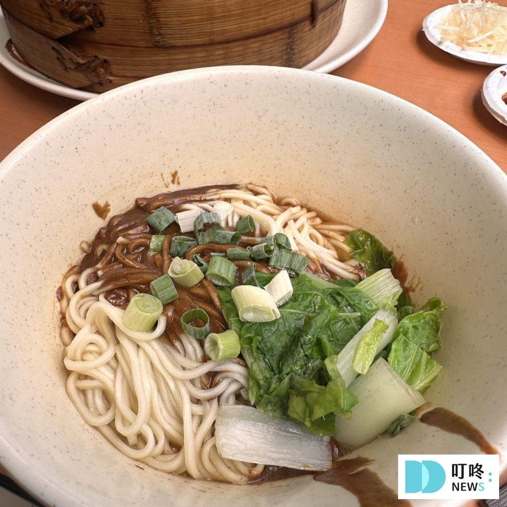 【好公道金雞園】台北必比登美食:深受外國旅客喜愛的中式老字號餐館!小籠包、麻醬麵必點 好公道金雞園_炸醬麵