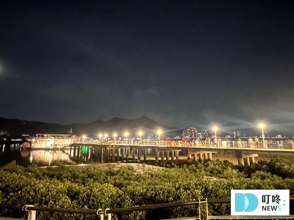 【關渡碼頭貨櫃市集】2024 台北最新市集開箱!營業時間、交通、美食一次看! 關渡碼頭貨櫃市集_夜晚3