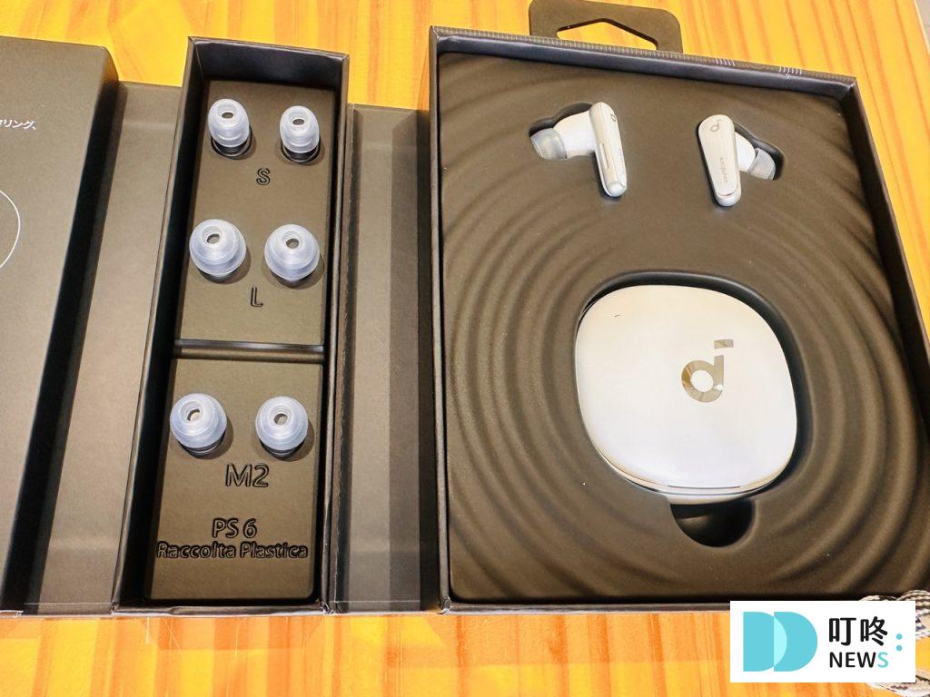 【Soundcore Liberty 4 藍牙耳機開箱】品牌、顏色、功能全介紹!午夜黑真實心得分享! Soundcore Liberty 4 藍牙耳機開箱-開箱心得4