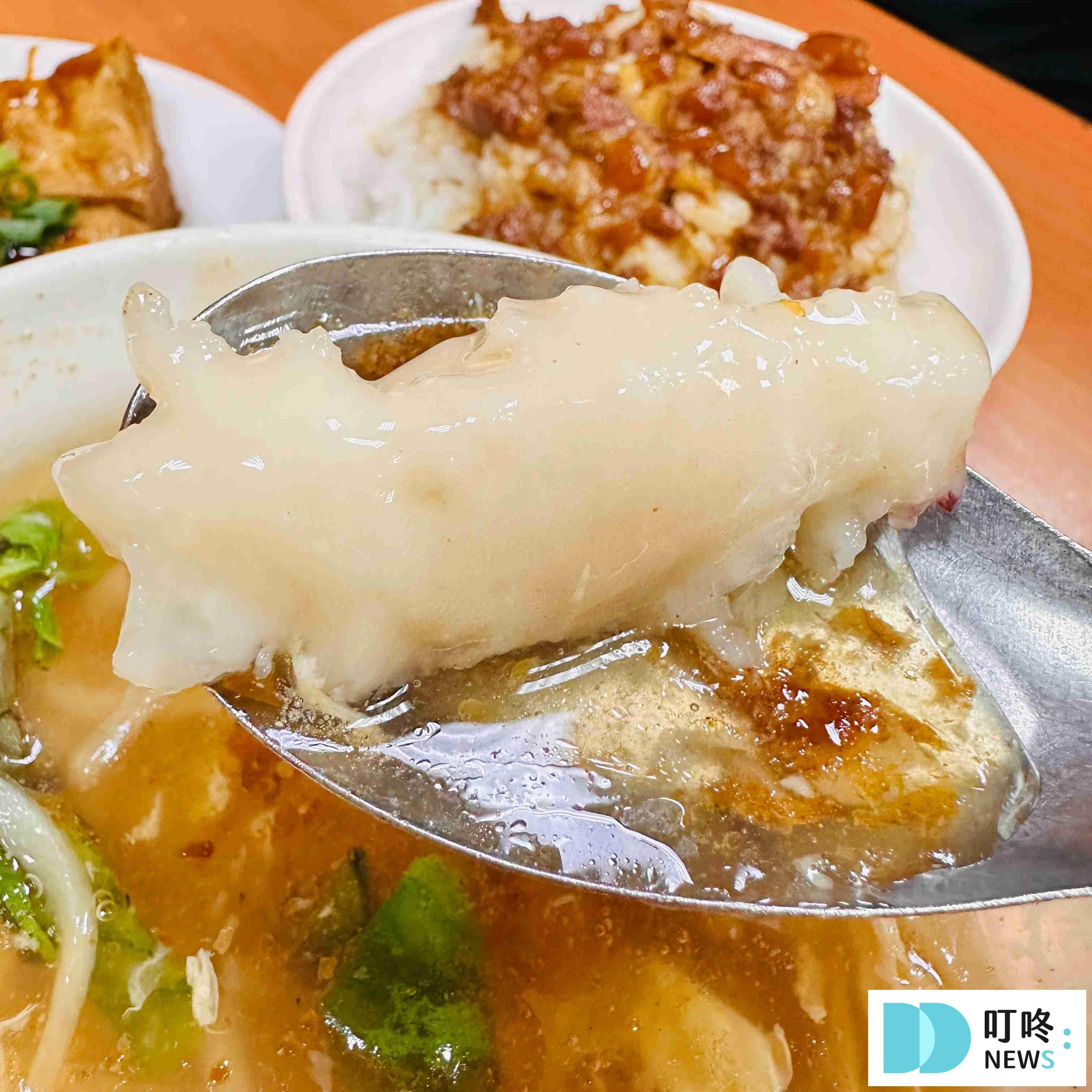 【黃記魯肉飯】2025台北必比登新上榜|晴光市場旁的排隊美食!魯肉飯、花枝焿、小菜開箱! 黃記滷肉飯_花枝羹花枝