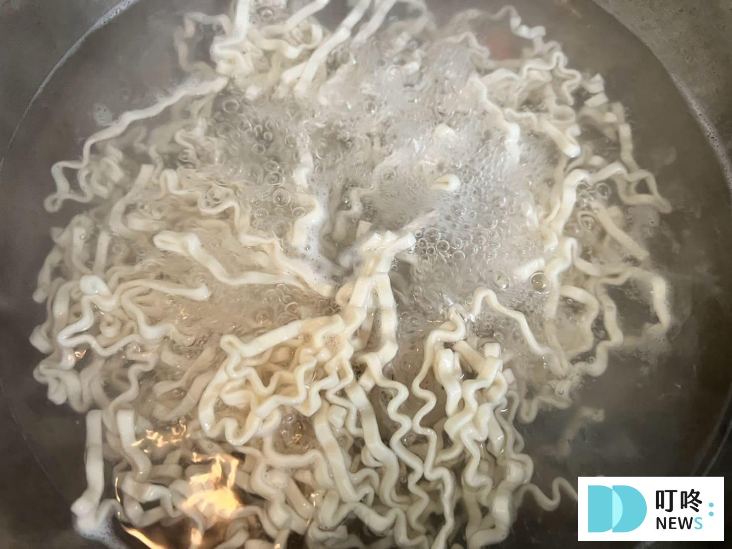 銷魂拌麵|真實開箱烹煮方法與心得評價,ptt、dcard好評銷魂麵舖拌麵推薦 叮咚News|分享新奇與樂趣