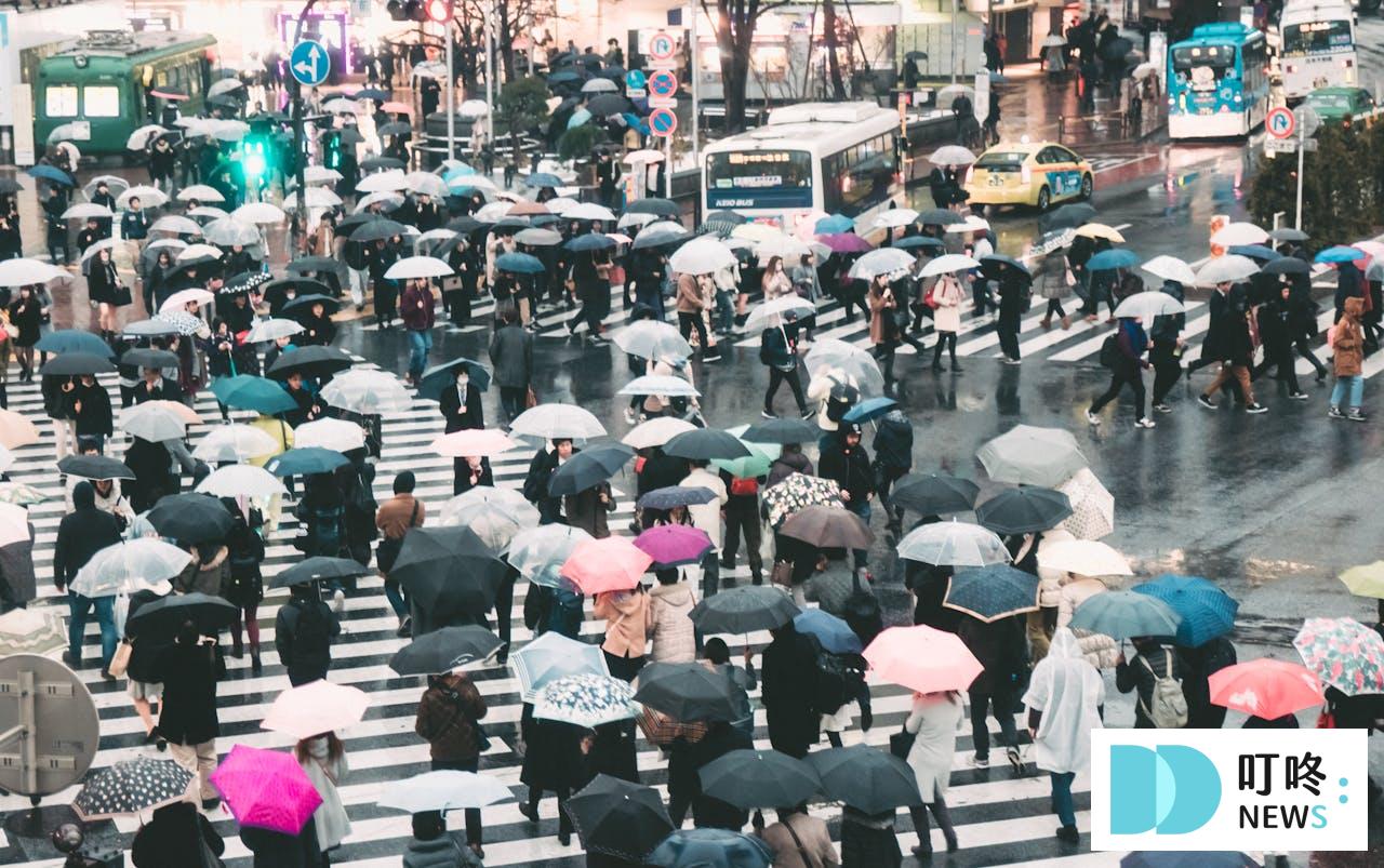 2025摺疊傘推薦|梅雨季必備!10款超強防曬、抗UV摺疊傘,晴雨兩用、自動開收超方便! 叮咚News|分享新奇與樂趣
